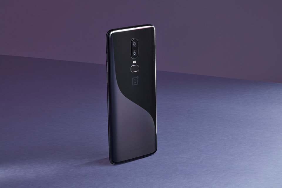 8 Reasons Why the OnePlus 6 is Better than the iPhone X