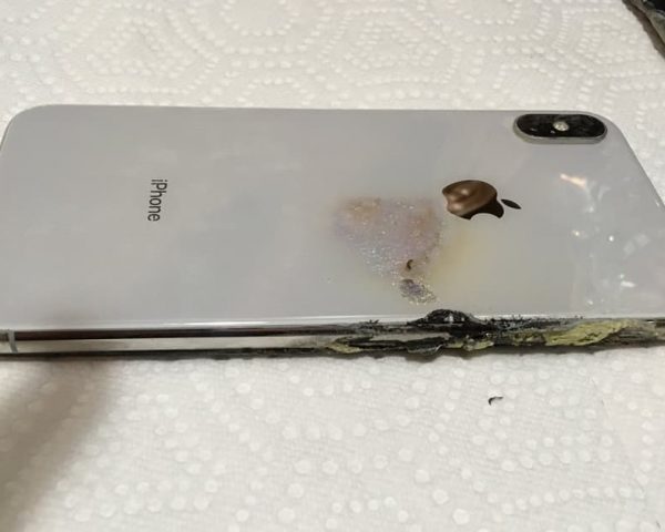 Iphone Xsmaxqueimado00.jpg