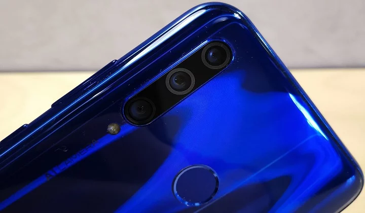 Honor 10i Featured