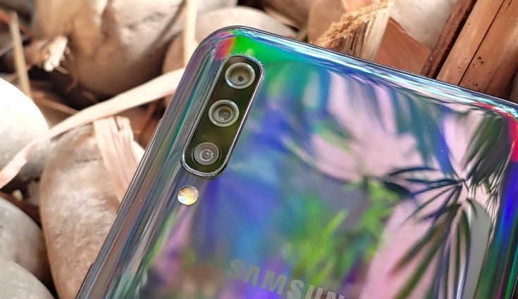 Samsung Galaxy A60 tendrá una triple cámara trasera y pantalla Infinity-U