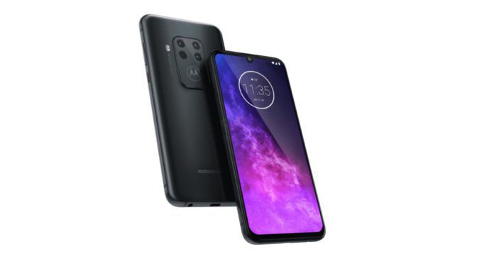 Motorola One Zoom 696x365